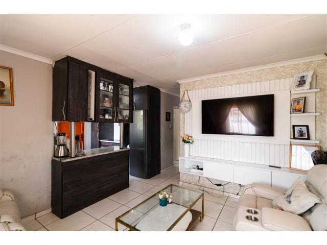 pic_61774984_640x480